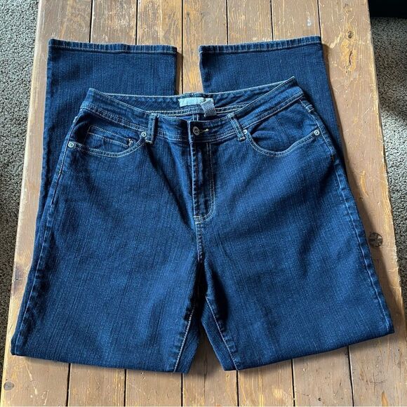 Chico’s Platinum Dark Wash 5 Pocket Jeans - Picture 6 of 7